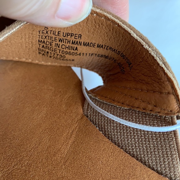 💥SALE! $10 or 3/$19 Universal Thread Vegan Suede Sandals - Picture 6 of 10